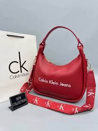 👜 Sac à main Calvin Klein Jeans – Rouge élégant